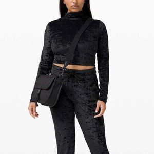 Lululemon aligned mock neck black crushed velvet size 4